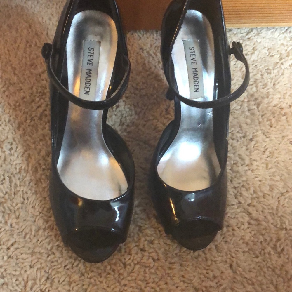 Steve Madden black heels